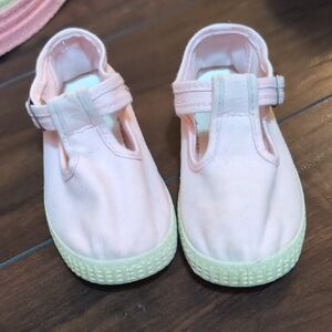 Cienta Pink Canvas Kids Shoes